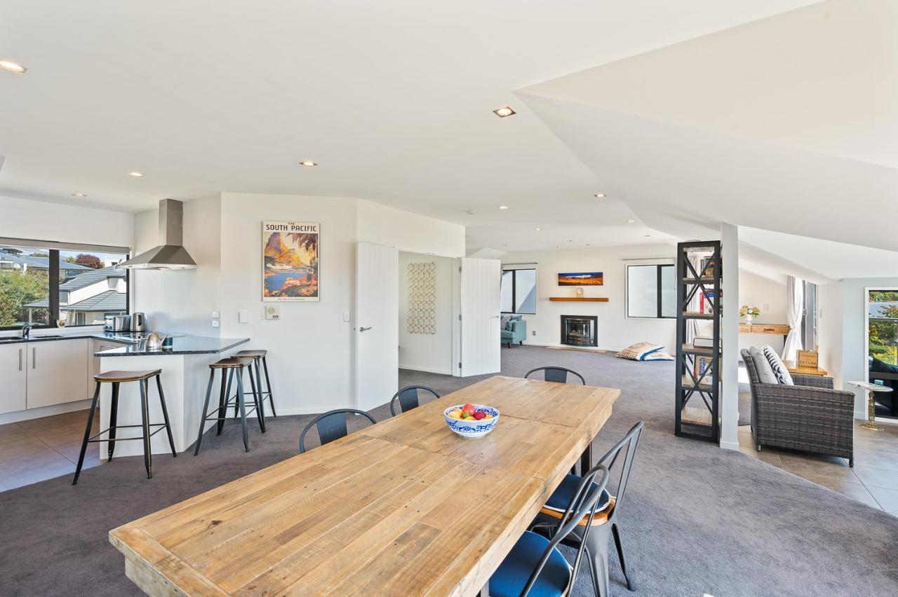Ironside Lakeview Townhouse Wanaka Exteriör bild