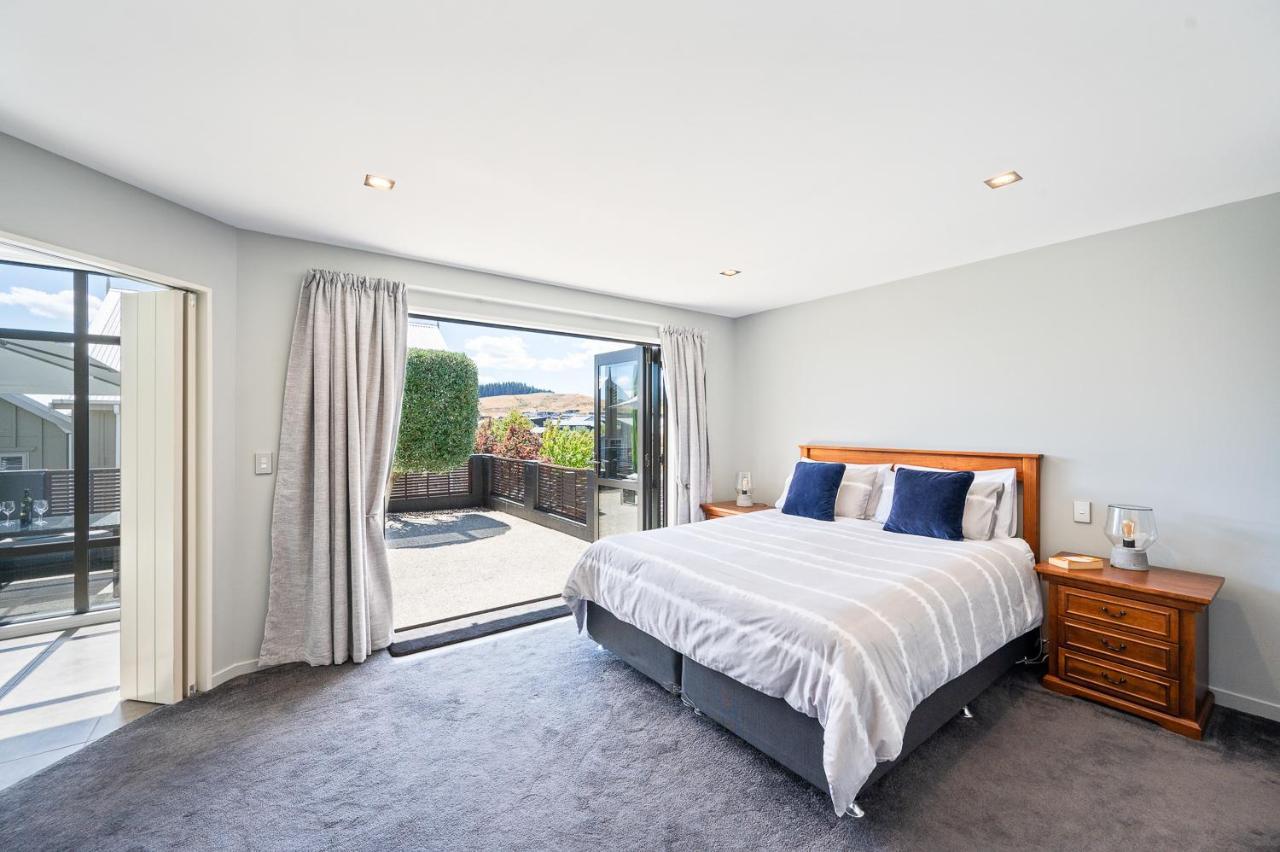 Ironside Lakeview Townhouse Wanaka Exteriör bild