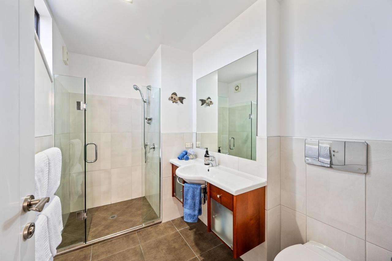 Ironside Lakeview Townhouse Wanaka Exteriör bild