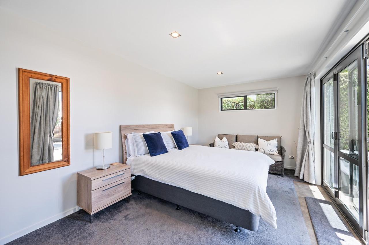 Ironside Lakeview Townhouse Wanaka Exteriör bild