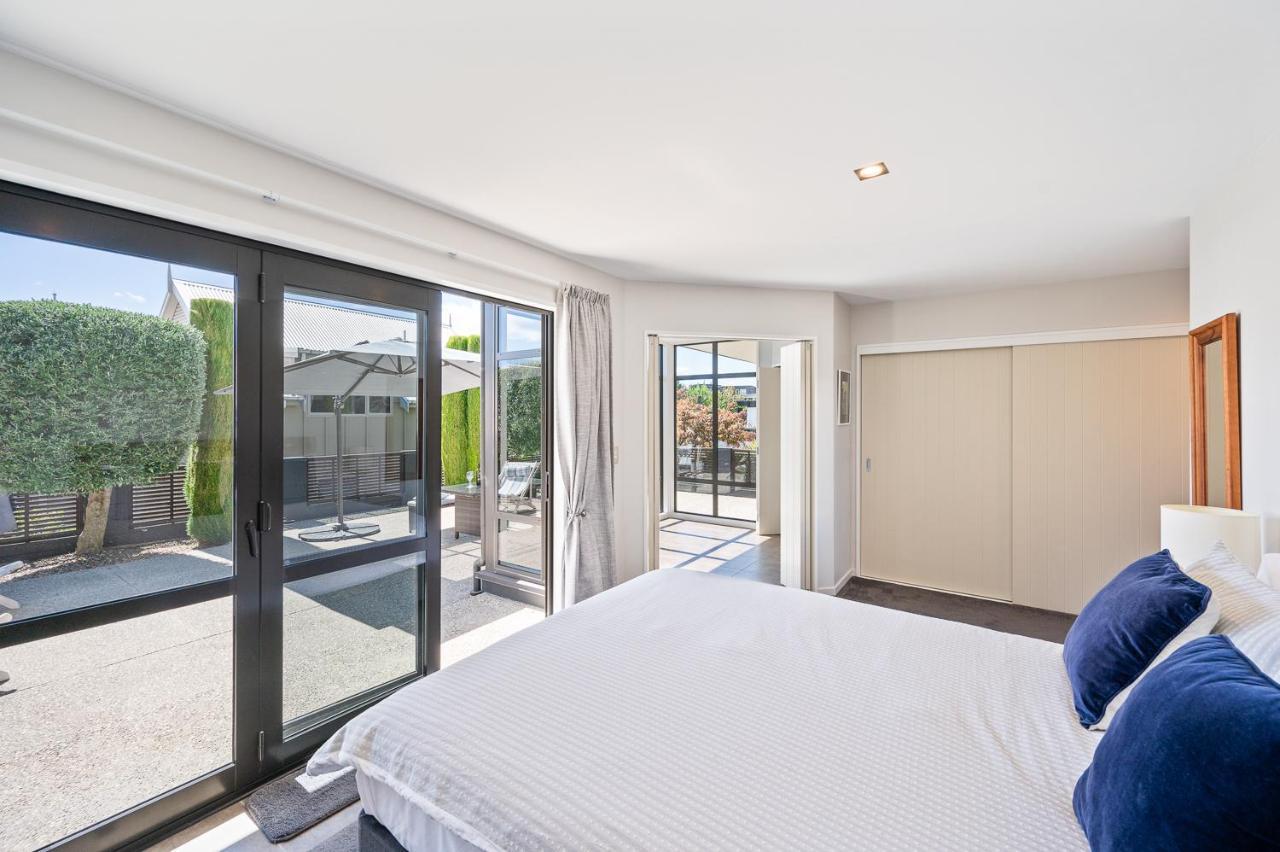 Ironside Lakeview Townhouse Wanaka Exteriör bild